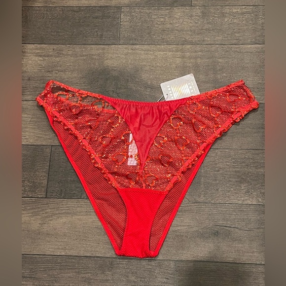Three piece red Fenty lingerie set new with tags! Red, Plus size lingerie 2x - Picture 5 of 7